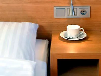Business & Budget Hotel Tessin München